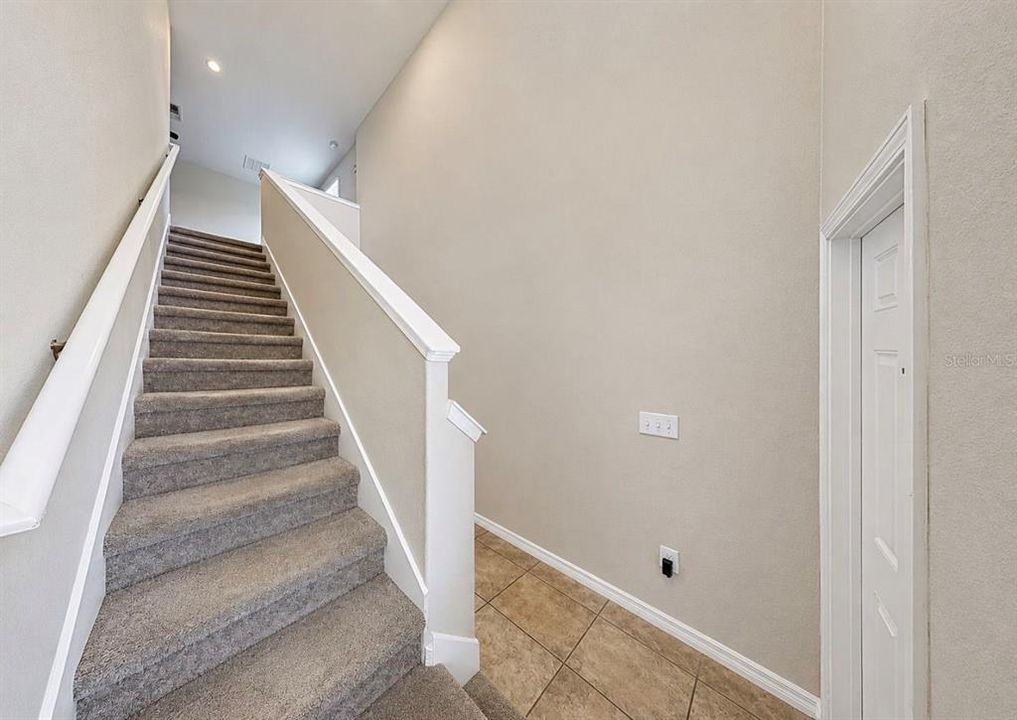 For Sale: $319,900 (4 beds, 2 baths, 1914 Square Feet)