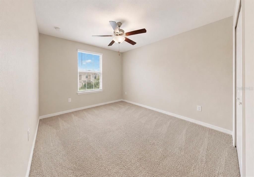 For Sale: $319,900 (4 beds, 2 baths, 1914 Square Feet)