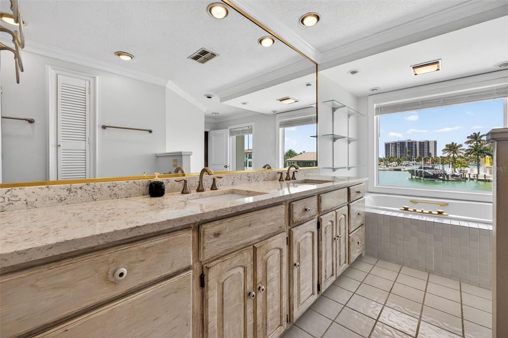 For Sale: $2,250,000 (4 beds, 4 baths, 3897 Square Feet)
