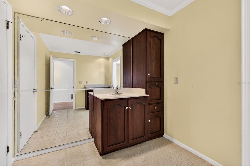For Sale: $2,250,000 (4 beds, 4 baths, 3897 Square Feet)