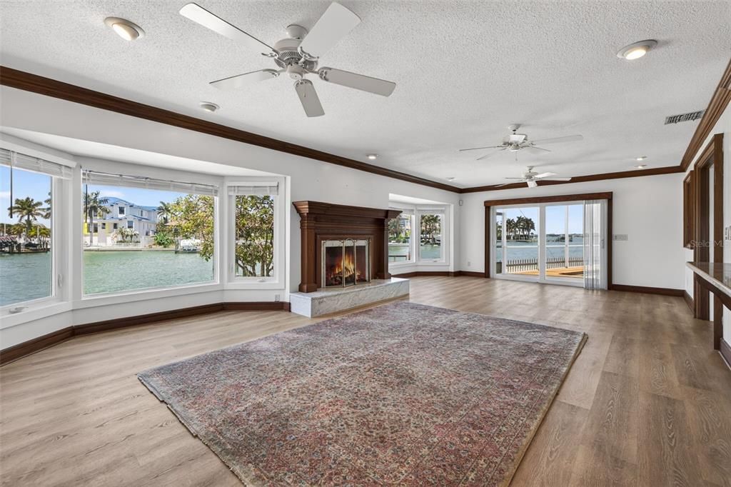 For Sale: $2,250,000 (4 beds, 4 baths, 3897 Square Feet)
