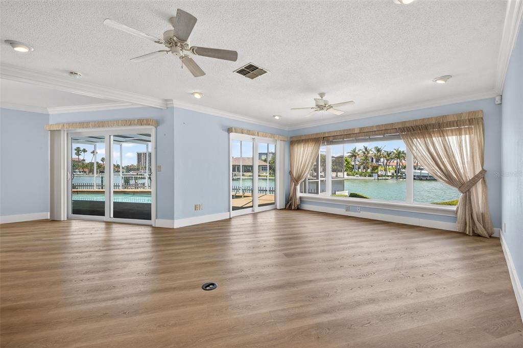 For Sale: $2,250,000 (4 beds, 4 baths, 3897 Square Feet)