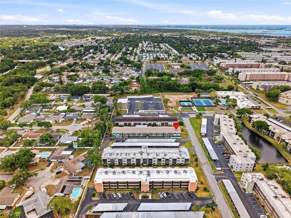 На продажу: $195,000 (2 спален, 2 ванн, 960 Квадратных фут)