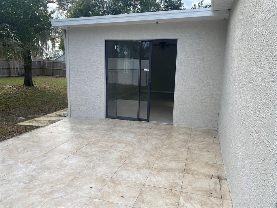 В аренду: $1,900 (3 спален, 2 ванн, 1139 Квадратных фут)
