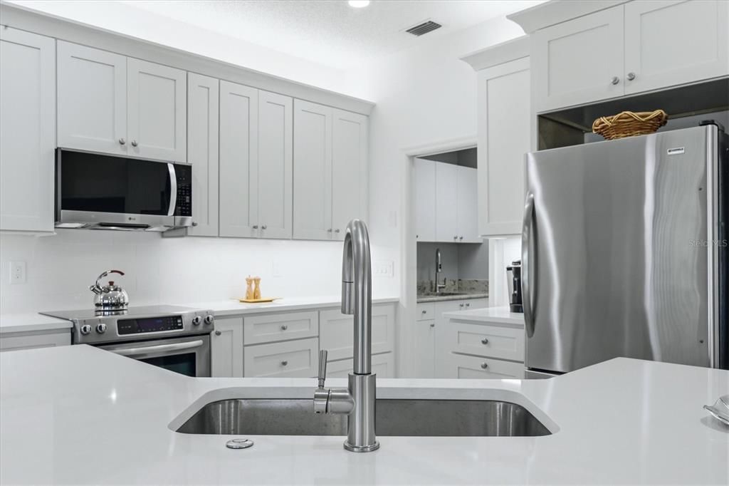 For Sale: $549,000 (3 beds, 2 baths, 2022 Square Feet)