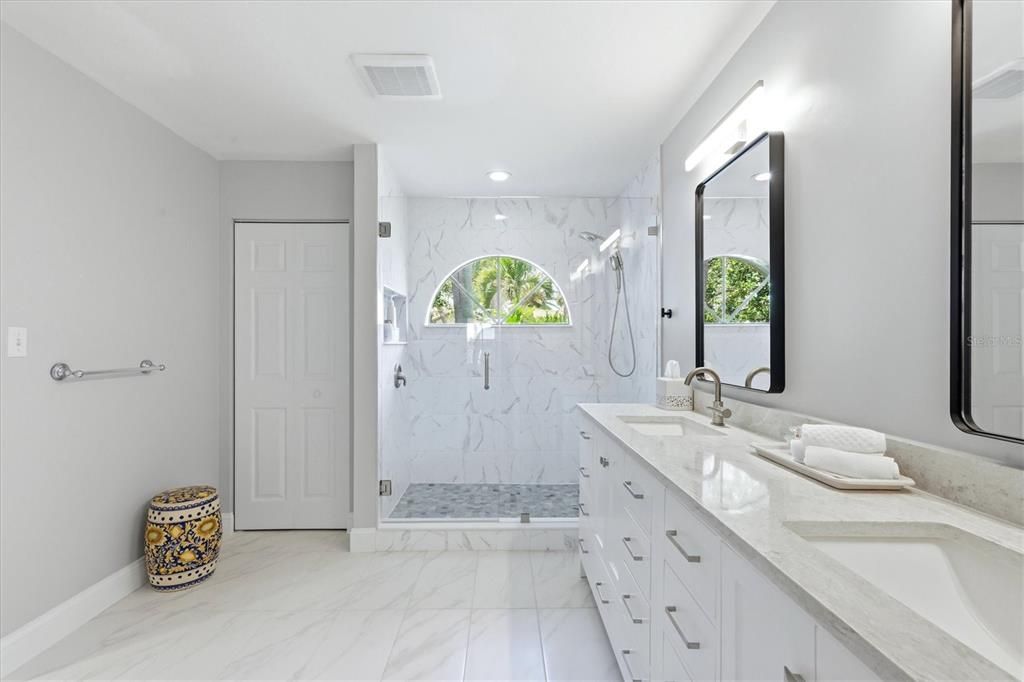 For Sale: $549,000 (3 beds, 2 baths, 2022 Square Feet)