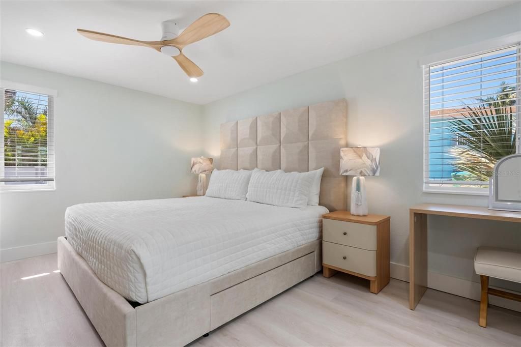 For Sale: $2,130,000 (3 beds, 2 baths, 1365 Square Feet)
