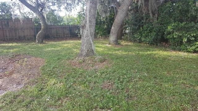 For Rent: $1,895 (4 beds, 2 baths, 1926 Square Feet)