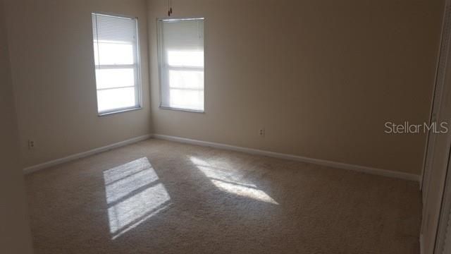 For Rent: $1,895 (4 beds, 2 baths, 1926 Square Feet)