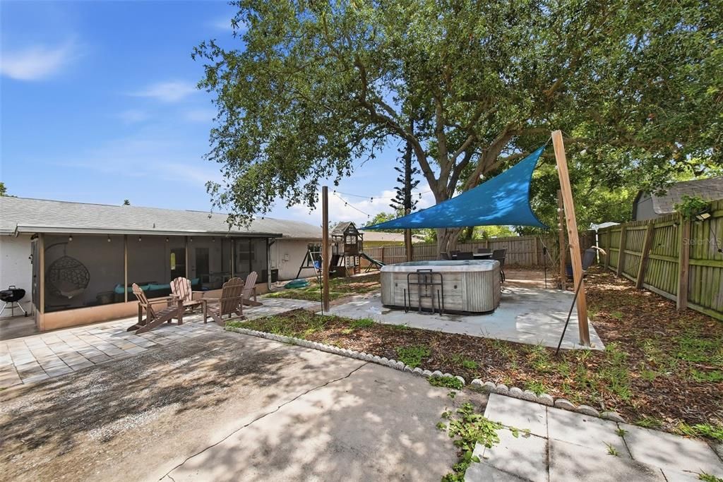 For Sale: $399,000 (4 beds, 2 baths, 1206 Square Feet)