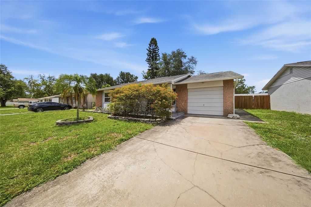 For Sale: $399,000 (4 beds, 2 baths, 1206 Square Feet)