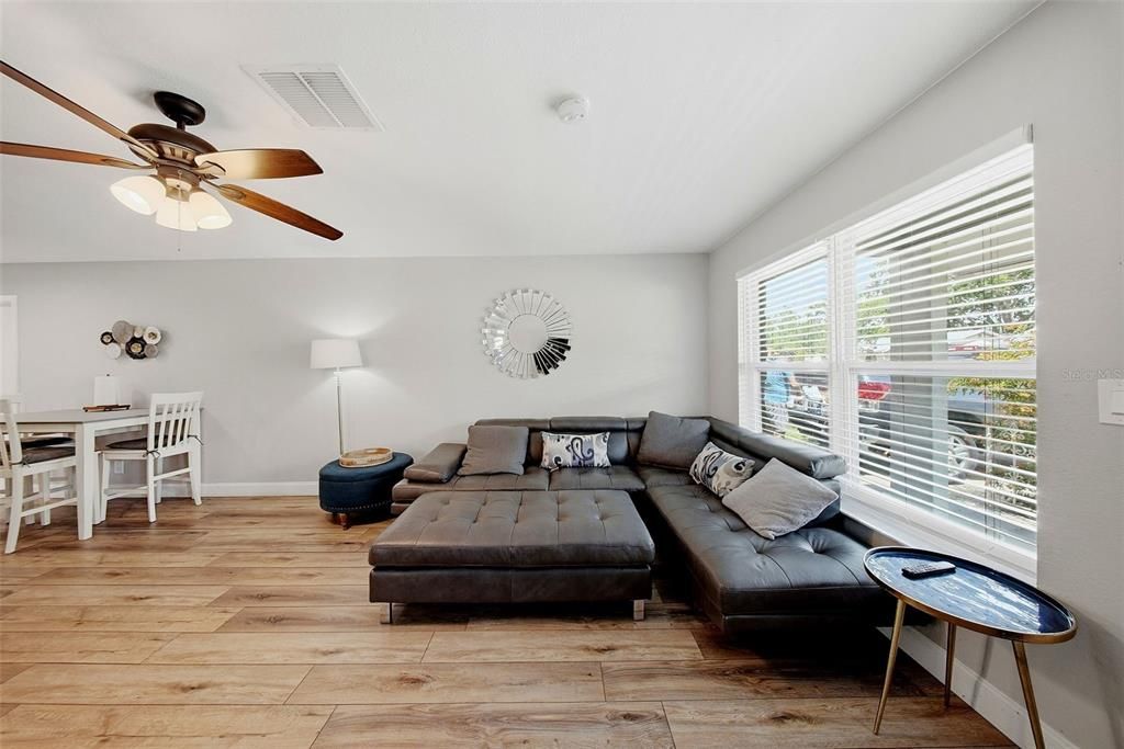 For Sale: $399,000 (4 beds, 2 baths, 1206 Square Feet)