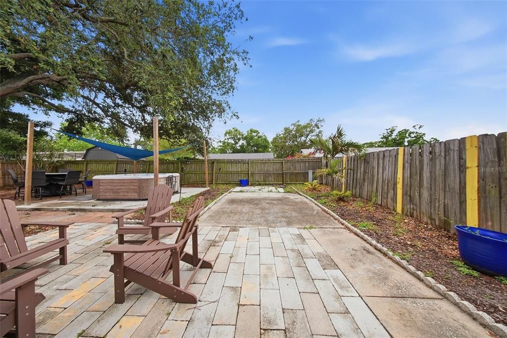 For Sale: $399,000 (4 beds, 2 baths, 1206 Square Feet)