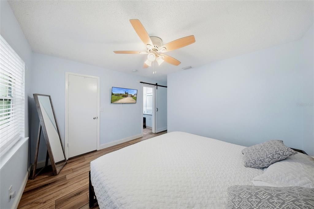 For Sale: $399,000 (4 beds, 2 baths, 1206 Square Feet)