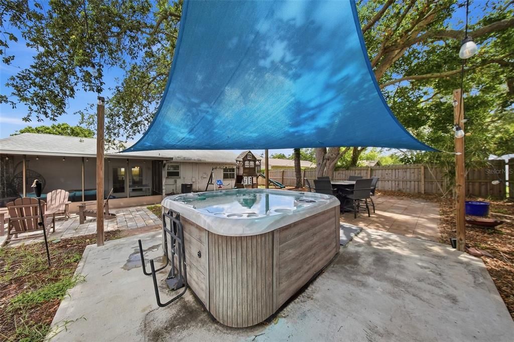 For Sale: $399,000 (4 beds, 2 baths, 1206 Square Feet)