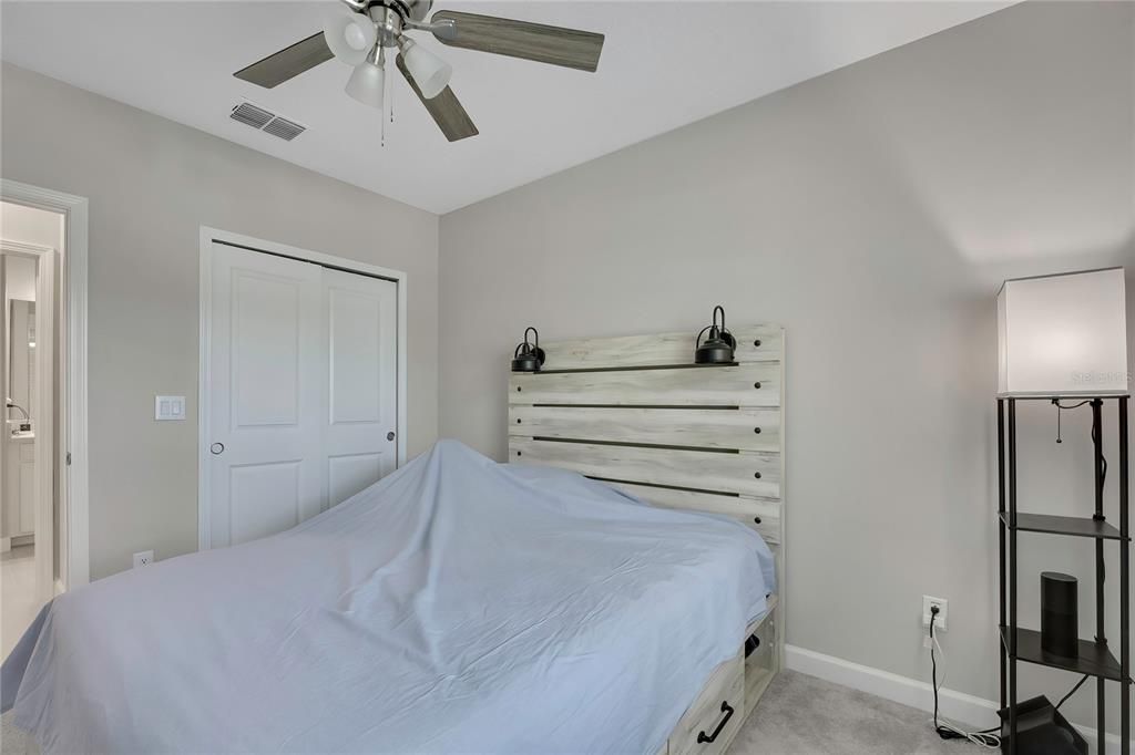 En Venta: $239,900 (2 camas, 2 baños, 1405 Pies cuadrados)