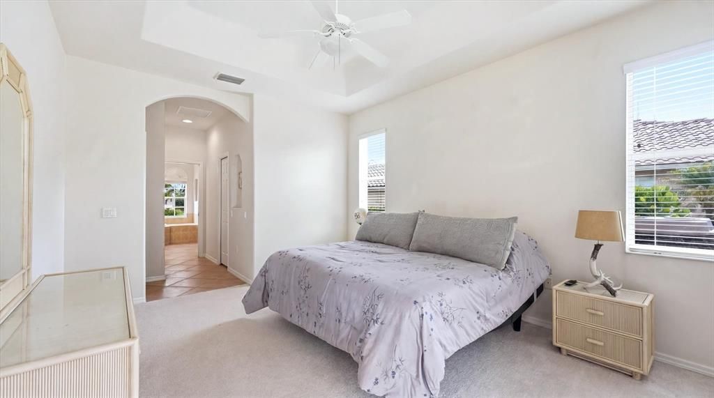 For Sale: $525,000 (3 beds, 2 baths, 1961 Square Feet)