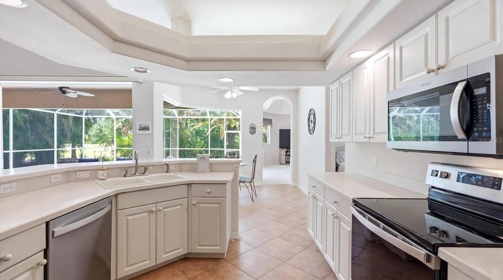 For Sale: $525,000 (3 beds, 2 baths, 1961 Square Feet)