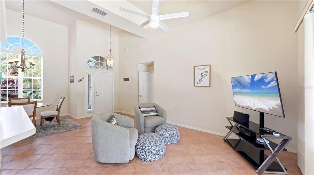 For Sale: $525,000 (3 beds, 2 baths, 1961 Square Feet)