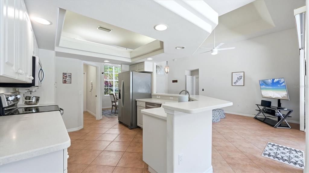 For Sale: $525,000 (3 beds, 2 baths, 1961 Square Feet)