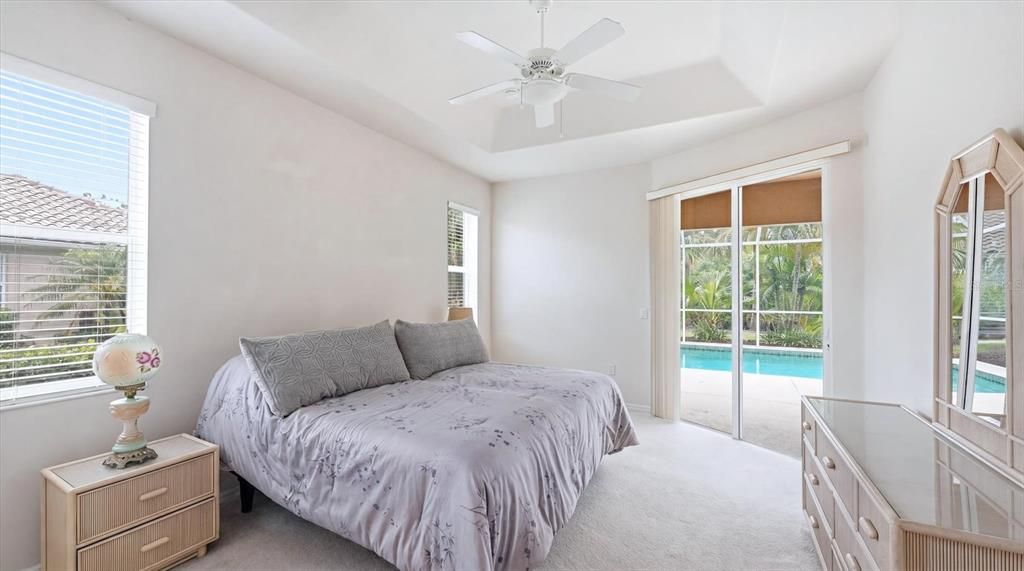 For Sale: $525,000 (3 beds, 2 baths, 1961 Square Feet)