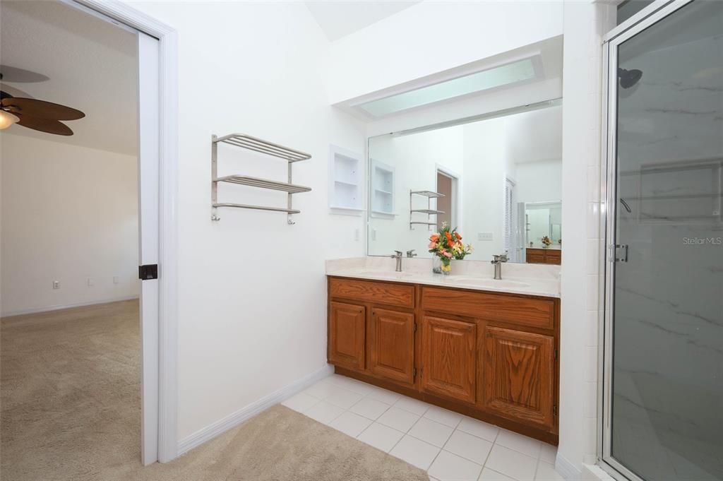 En Venta: $355,000 (3 camas, 2 baños, 1695 Pies cuadrados)
