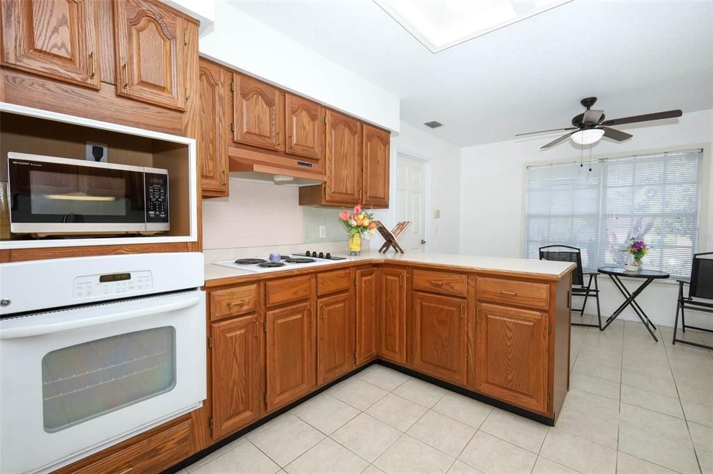 En Venta: $355,000 (3 camas, 2 baños, 1695 Pies cuadrados)