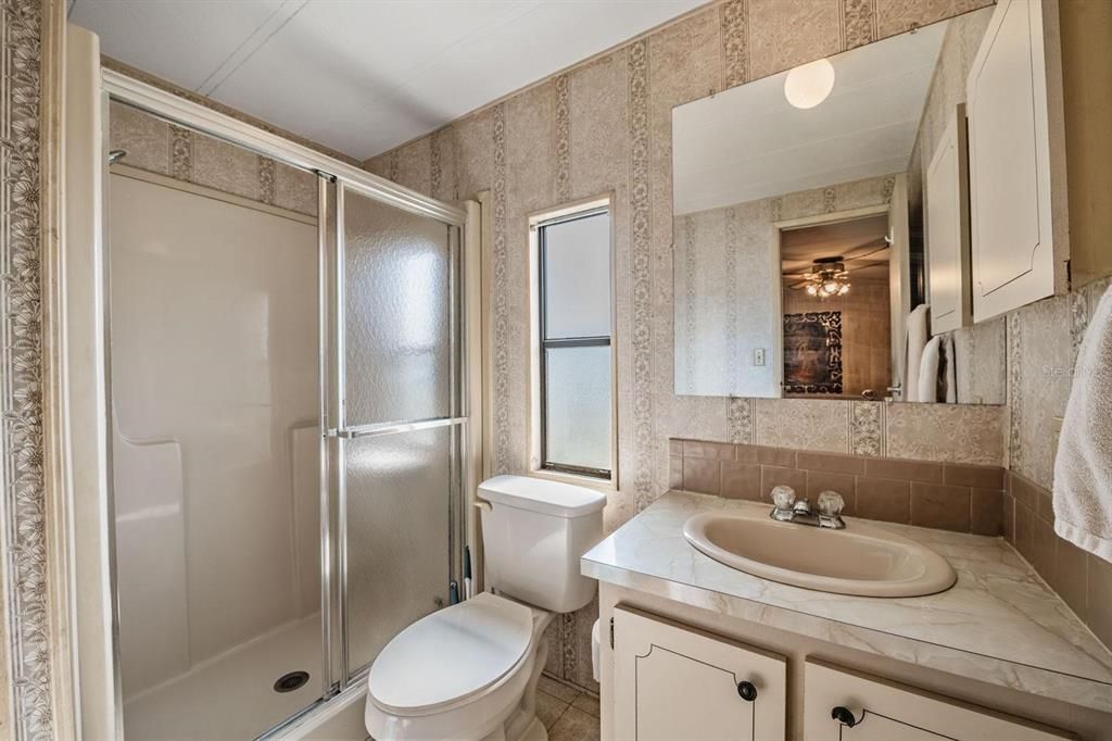 For Sale: $115,000 (2 beds, 2 baths, 888 Square Feet)
