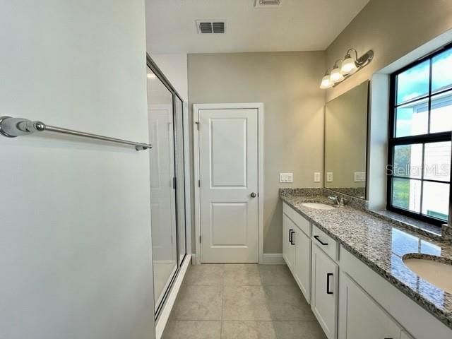 For Rent: $3,245 (4 beds, 3 baths, 2359 Square Feet)
