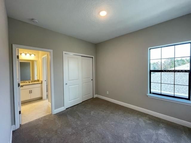 For Rent: $3,245 (4 beds, 3 baths, 2359 Square Feet)