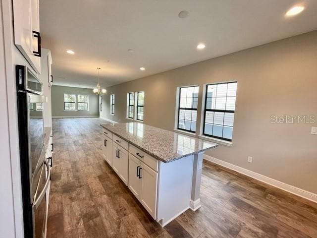 For Rent: $3,245 (4 beds, 3 baths, 2359 Square Feet)