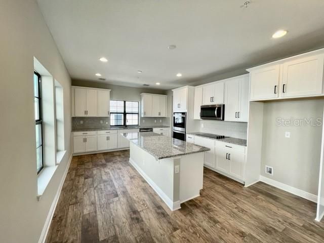 For Rent: $3,245 (4 beds, 3 baths, 2359 Square Feet)