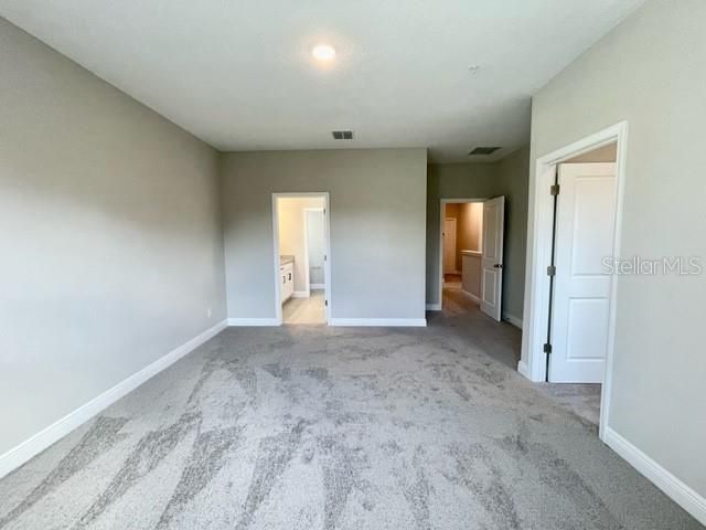 For Rent: $3,245 (4 beds, 3 baths, 2359 Square Feet)
