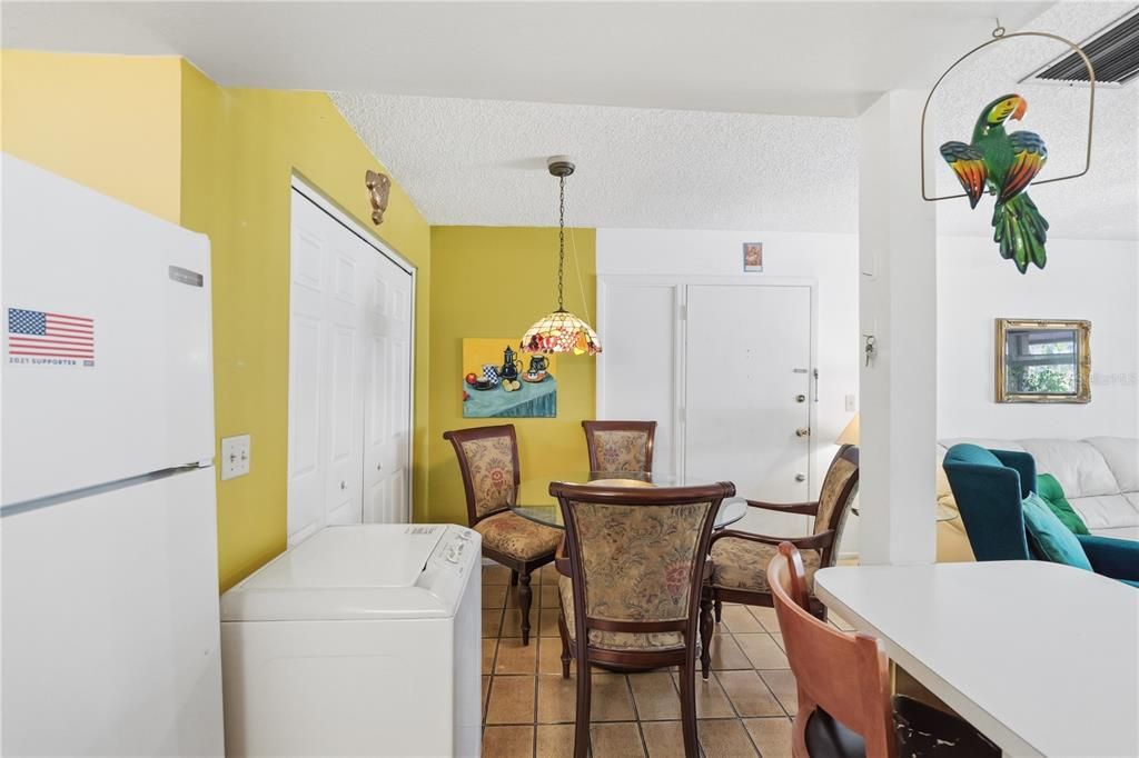 For Sale: $85,000 (1 beds, 1 baths, 710 Square Feet)