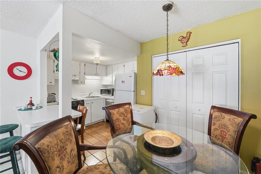 For Sale: $85,000 (1 beds, 1 baths, 710 Square Feet)