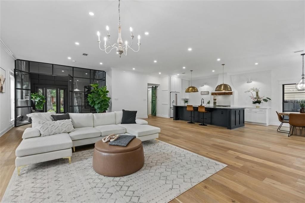 En Venta: $1,995,000 (4 camas, 3 baños, 3595 Pies cuadrados)