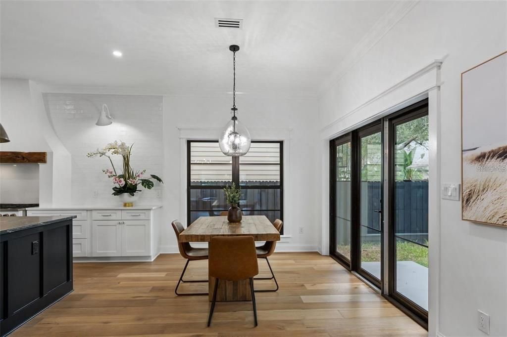 En Venta: $1,995,000 (4 camas, 3 baños, 3595 Pies cuadrados)