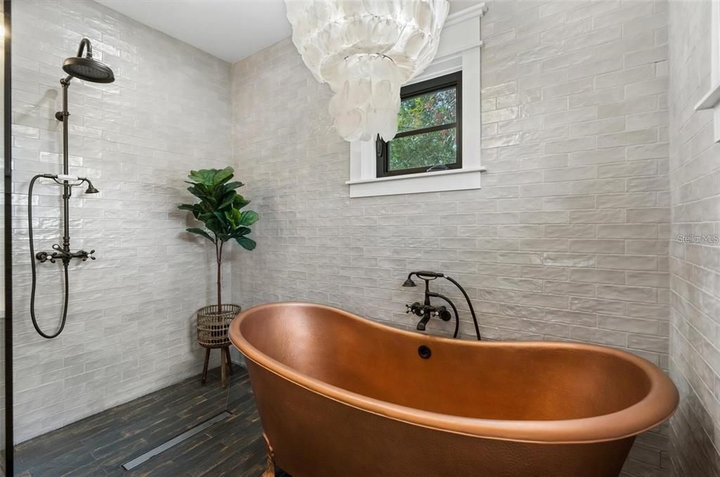 En Venta: $1,995,000 (4 camas, 3 baños, 3595 Pies cuadrados)