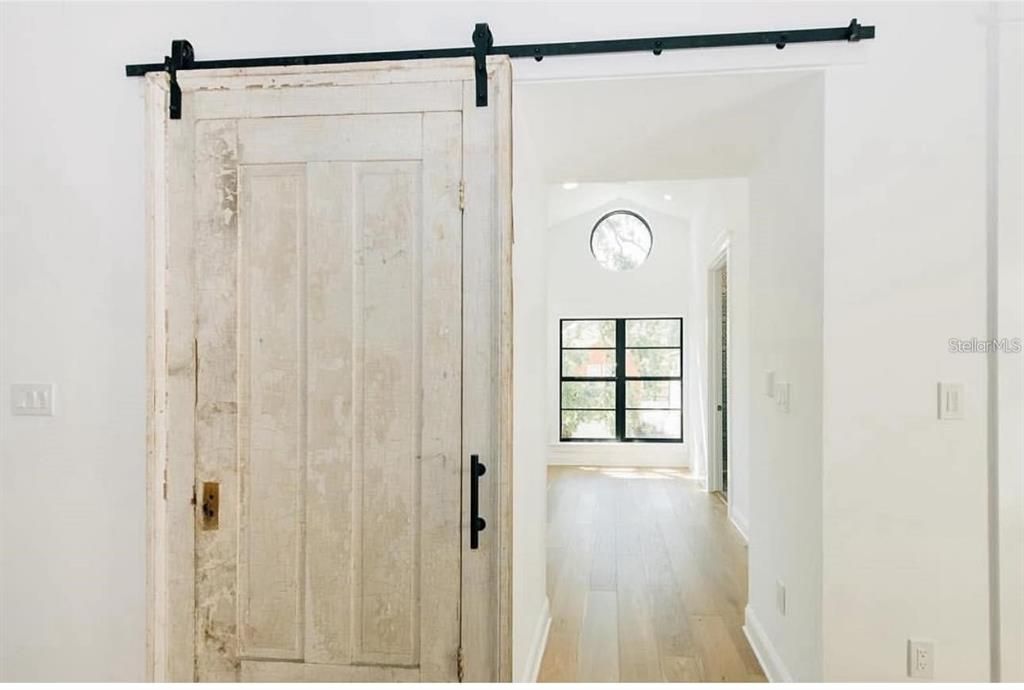 En Venta: $1,995,000 (4 camas, 3 baños, 3595 Pies cuadrados)