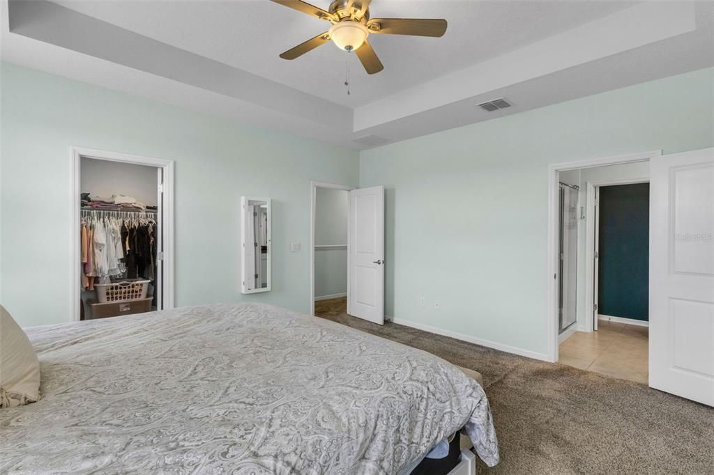 For Sale: $342,500 (3 beds, 2 baths, 1961 Square Feet)