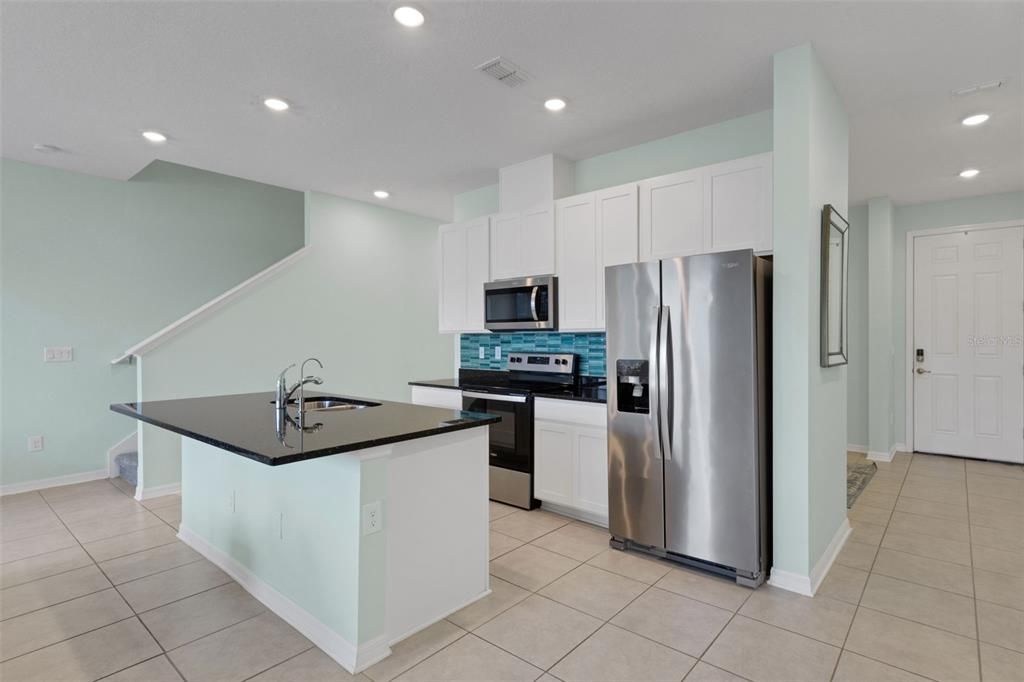 For Sale: $342,500 (3 beds, 2 baths, 1961 Square Feet)