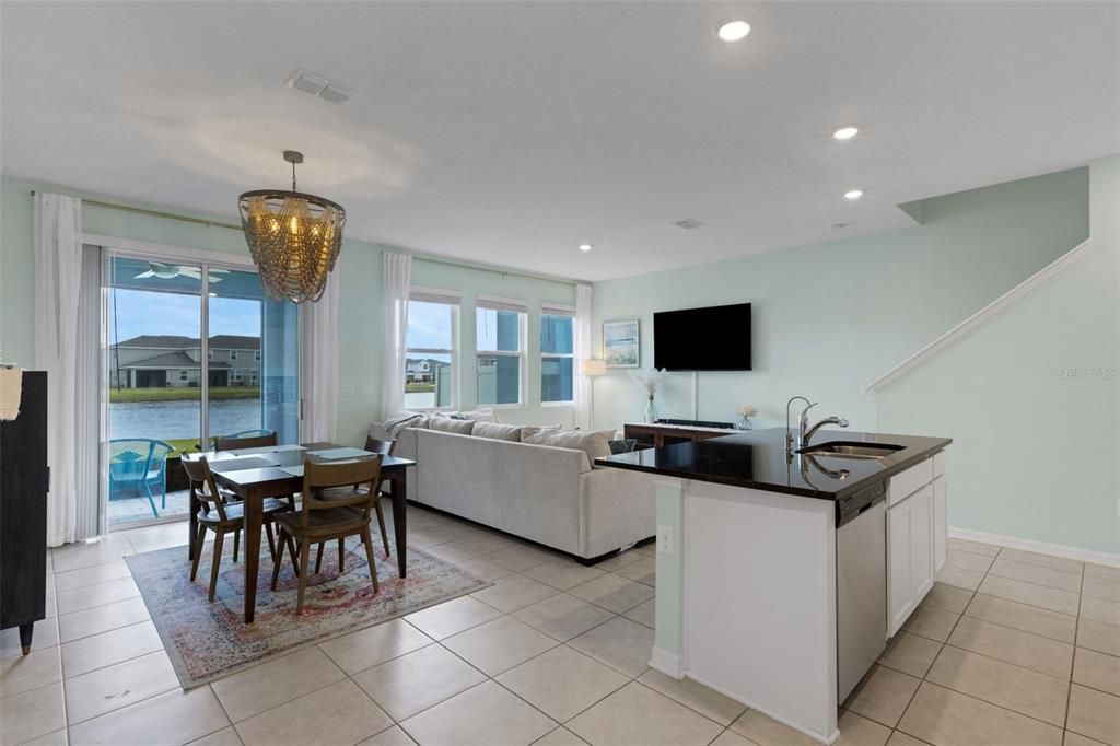 For Sale: $342,500 (3 beds, 2 baths, 1961 Square Feet)