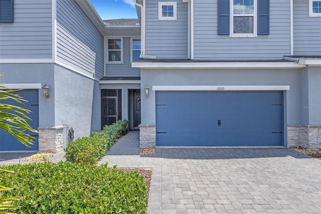 For Sale: $342,500 (3 beds, 2 baths, 1961 Square Feet)
