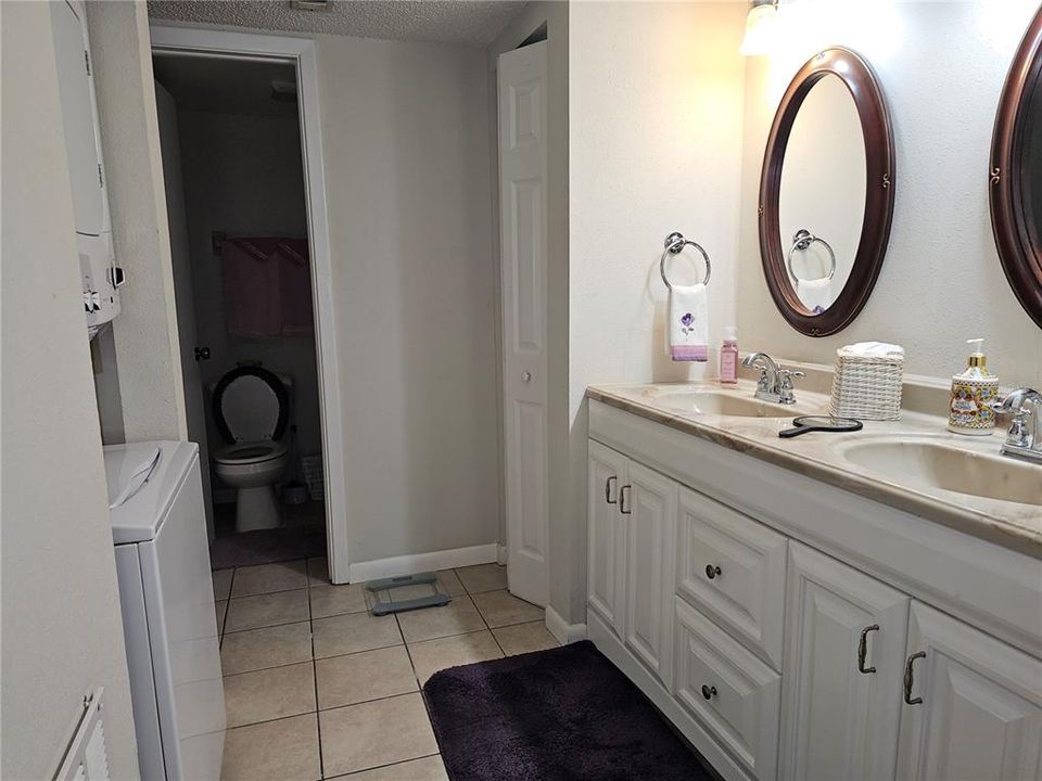For Sale: $140,000 (2 beds, 2 baths, 960 Square Feet)