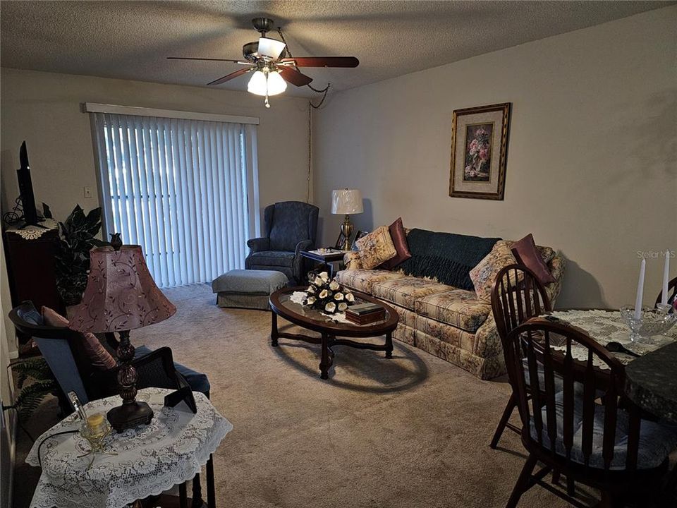 For Sale: $140,000 (2 beds, 2 baths, 960 Square Feet)
