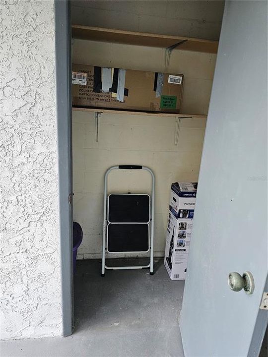 For Sale: $140,000 (2 beds, 2 baths, 960 Square Feet)