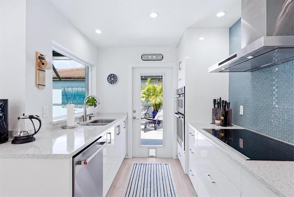 Active With Contract: $625,000 (2 beds, 2 baths, 1720 Square Feet)