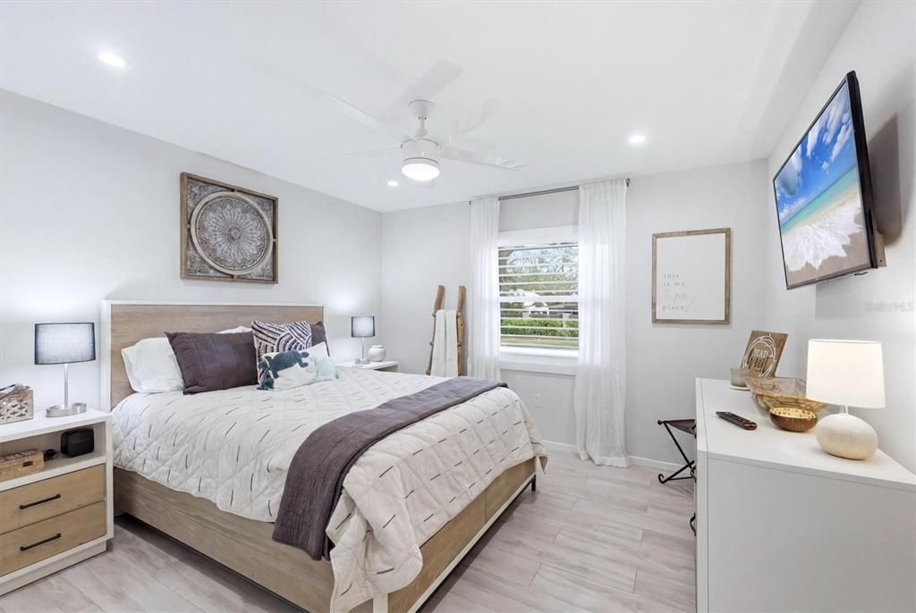 Active With Contract: $625,000 (2 beds, 2 baths, 1720 Square Feet)