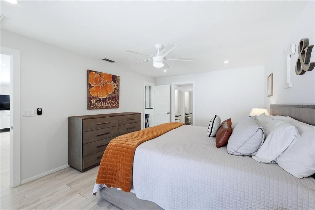 Active With Contract: $625,000 (2 beds, 2 baths, 1720 Square Feet)