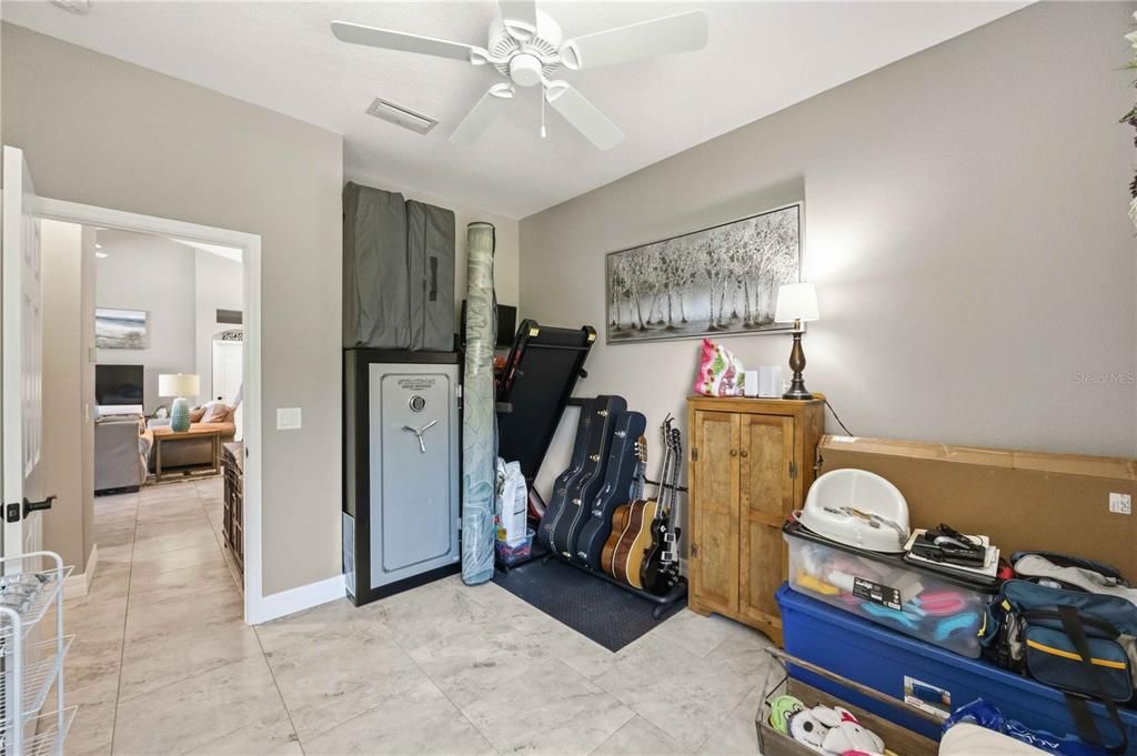 Active With Contract: $534,900 (3 beds, 2 baths, 1468 Square Feet)